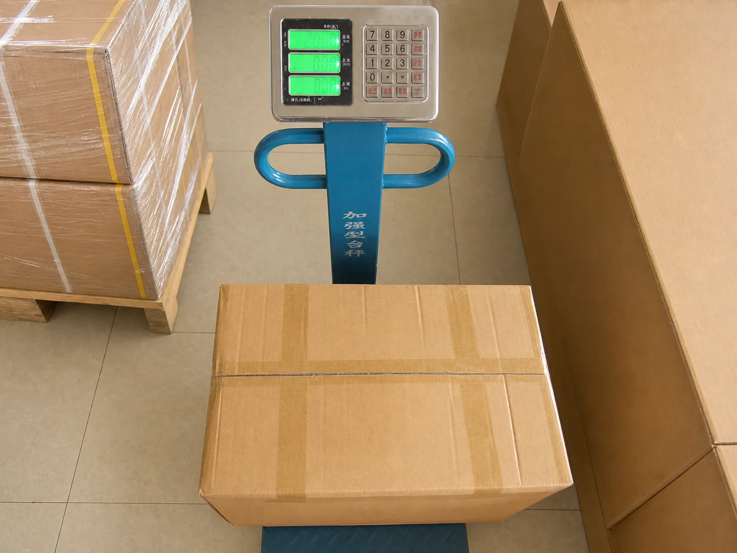 Representative carton weight measurement scene